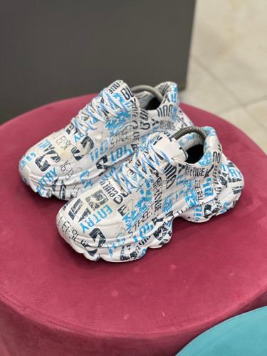 کتونی بالنسیاگا کاستوم